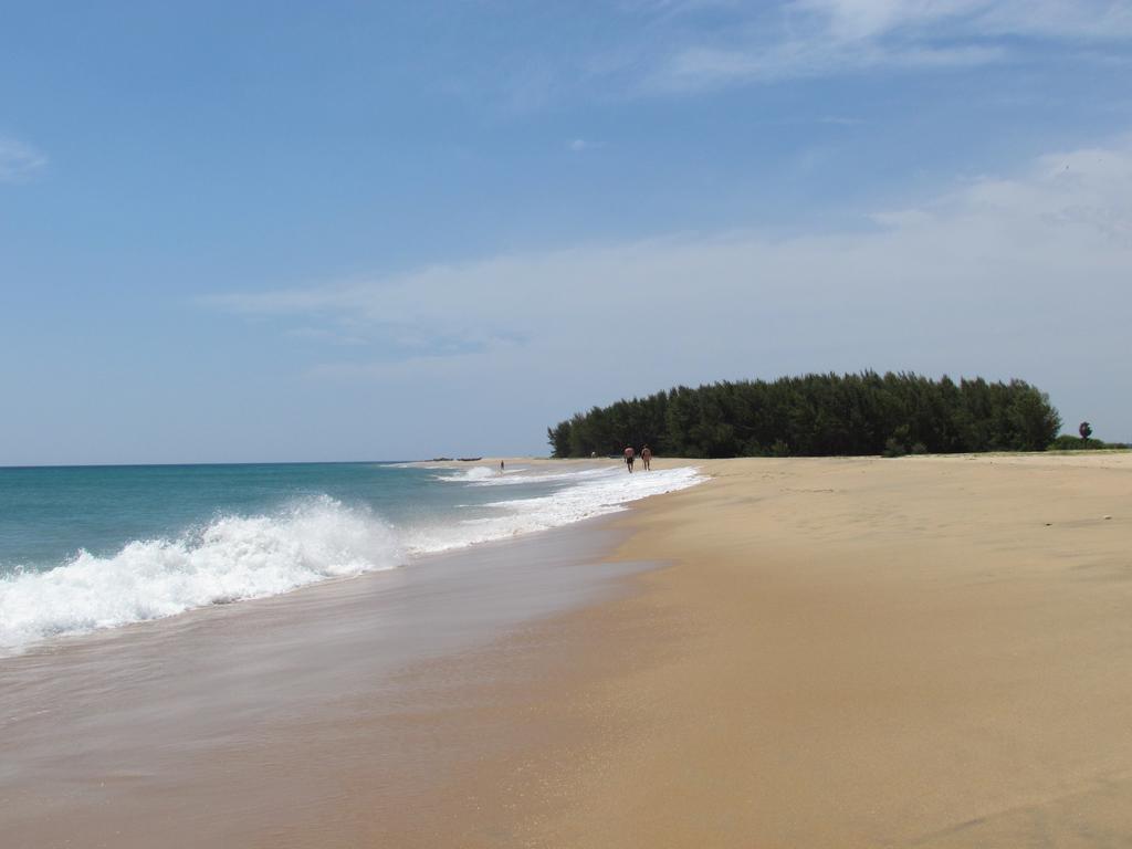 Lord Of The Forest Batticaloa Exterior photo